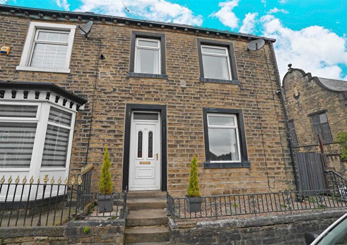 2 Bedroom End Of Terrace House For Sale In Stainland Road, Holywell Green, Halifax, HX4