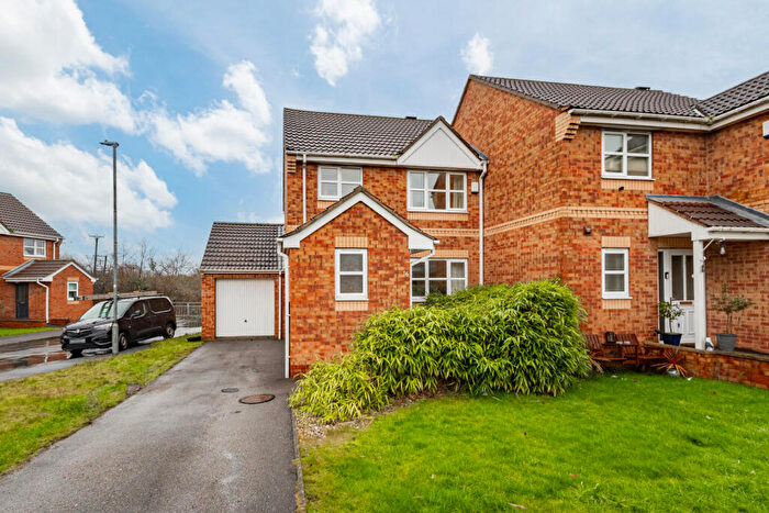 3 Bedroom Semi-Detached House For Sale In Regent Court, Hoyland, S74