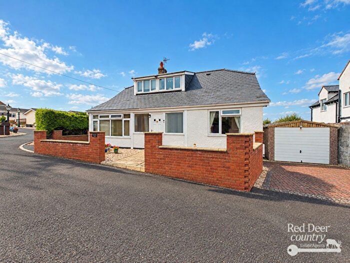 3 Bedroom Flat For Sale In West Street, Watchet, TA23