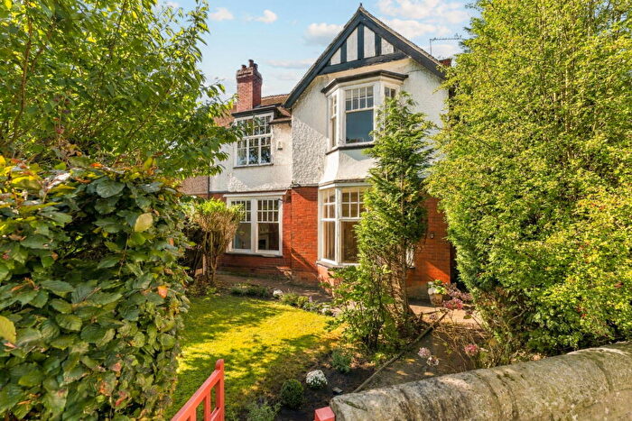 4 Bedroom Semi Detached House For Sale In Biddulph Road, Congleton, Cheshire, CW12