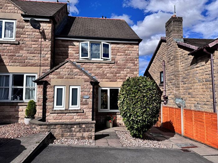 3 Bedroom End Terrace House For Sale In Danesway Cottages, Chapel-En-Le-Frith, SK23