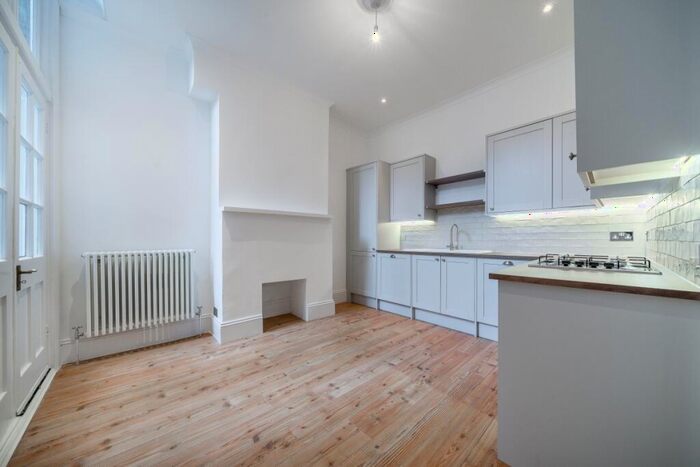 2 Bedroom Flat To Rent In Hillfield Park London, N10
