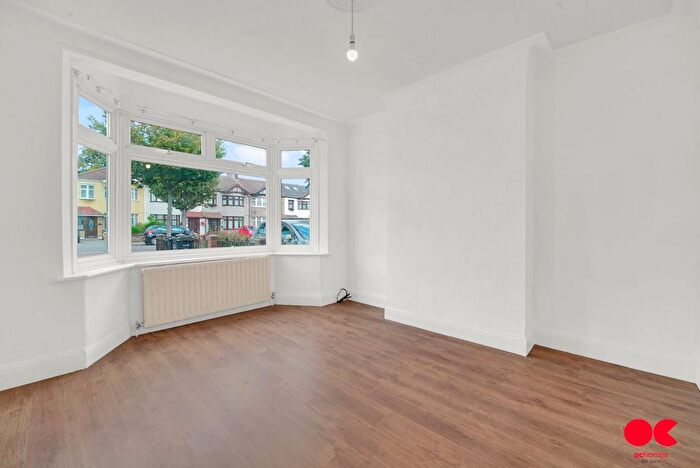 3 Bedroom End Of Terrace House To Rent In Fremantle Road, Barkingside, IG6