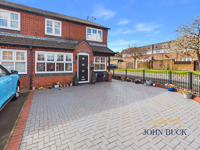 3 Bedroom Semi Detached House For Sale In Bink Moss, Blackfell, Washington, NE37