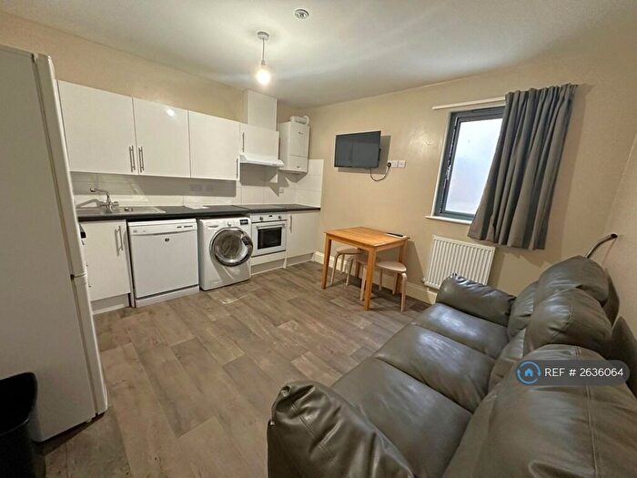 3 Bedroom Flat To Rent In Marsh Street, Bristol, BS1