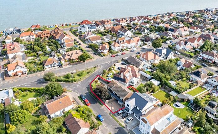 5 Bedroom Detached House For Sale In Ridgeway Cliff, Herne Bay, Kent, CT6