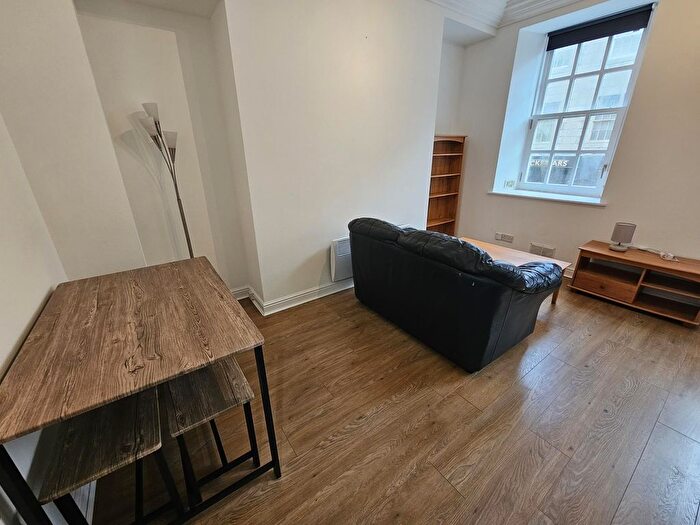 1 Bedroom Flat To Rent In Marischal Street, Aberdeen, AB11