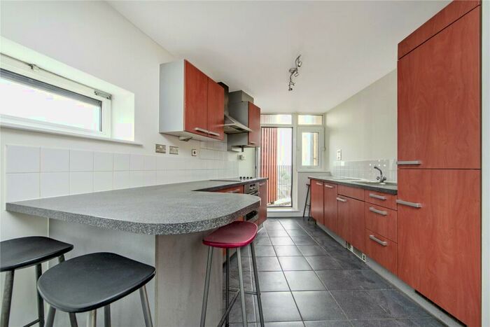 2 Bedroom Flat To Rent In Vanguard House, Martello Street, E8