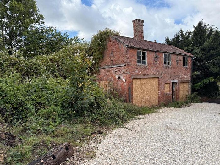 2 Bedroom Barn Conversion For Sale In High Street, Castle Donington, Derby, DE74