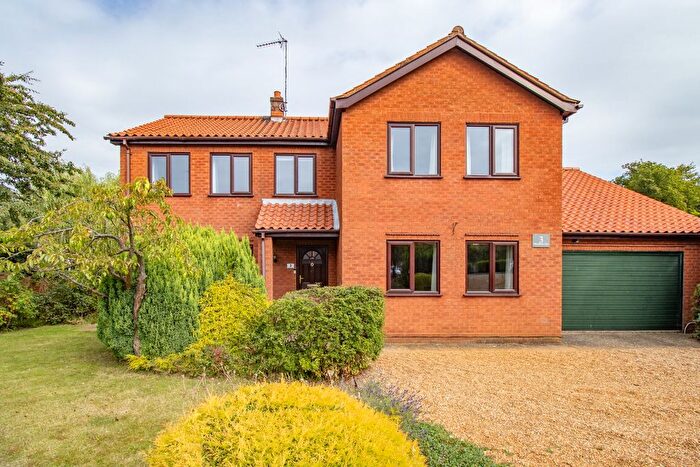 4 Bedroom Detached House For Sale In Wheatfields Close, Hillington, King's Lynn, Norfolk, PE31