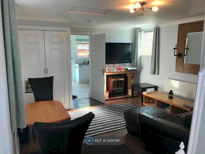 1 Bedroom Bungalow To Rent In Kingsbrook, St. Ives PE27