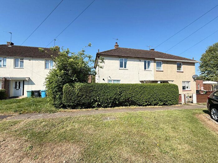 3 Bedroom House To Rent In Lindisfarne Road, NN17