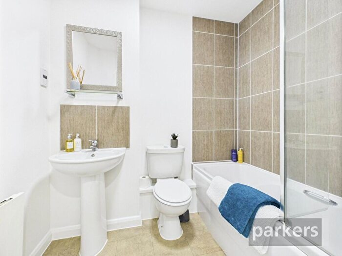2 Bedroom Apartment For Sale In Welch Way, Witney, Oxfordshire, OX28