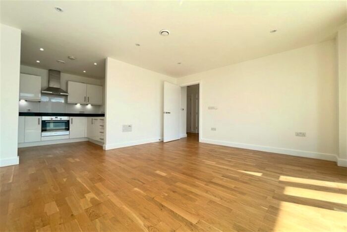 1 Bedroom Flat To Rent In Zenith Close, Barnet, NW9