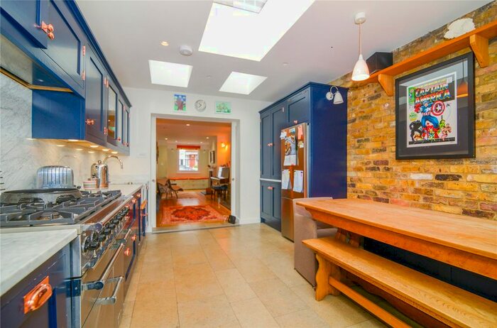 3 Bedroom Detached House To Rent In Stanley Road, London, SW14