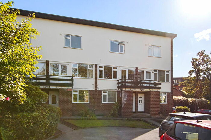 2 Bedroom Apartment For Sale In Regency Court, Cardigan Road, LS6
