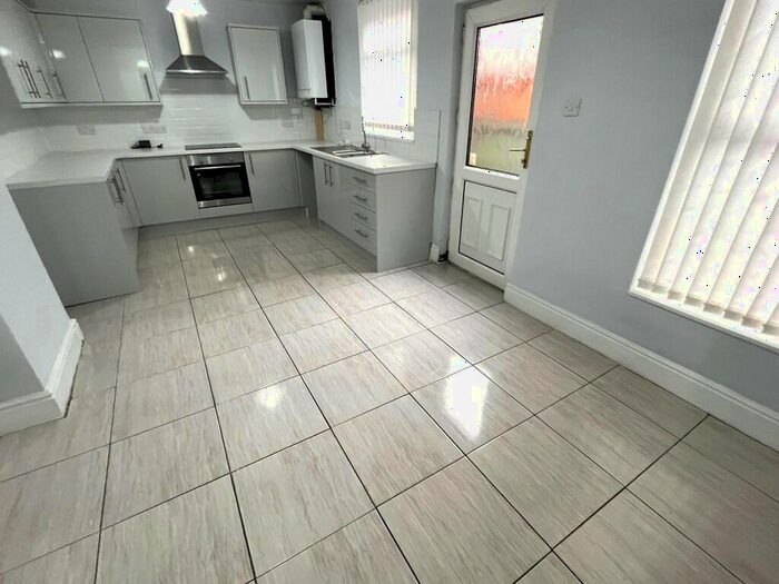 4 Bedroom Terraced House To Rent In Garden Walk, Ashton-on-ribble, PR2