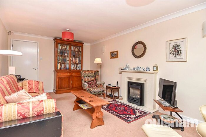 4 Bedroom Detached House For Sale In Oakfield Road, Selly Park, Birmingham, B29