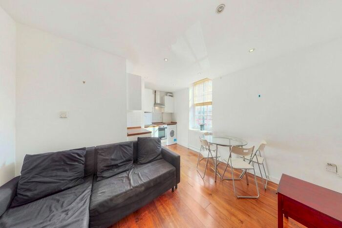 1 Bedroom Flat To Rent In Parkway, Camden, NW1