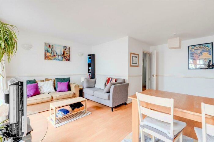 3 Bedroom House To Rent In Fountain Mews, Kelross Road, London, N5