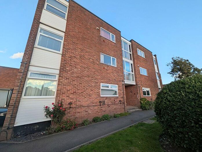 2 Bedroom Apartment For Sale In The Nook, Nuneaton, CV11