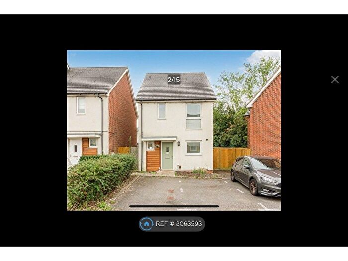 3 Bedroom Detached House To Rent In Grove Corner, Milton Keynes, MK14