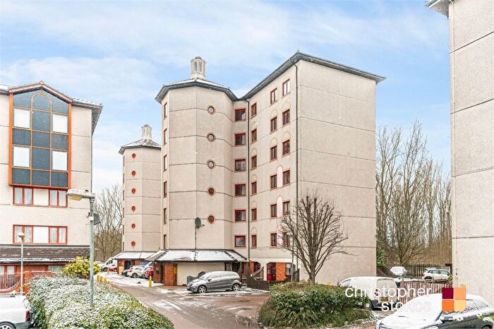 Studio To Rent In Geddington Court, Eleanor Way, Waltham Cross, Hertfordshire, EN8