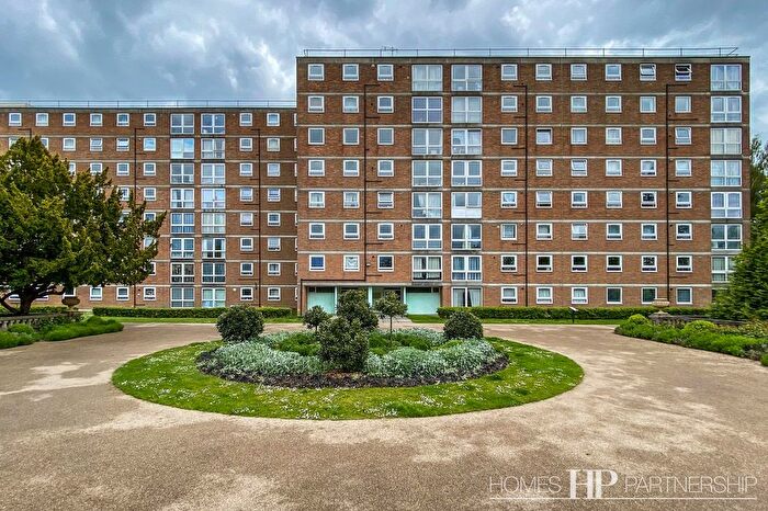 2 Bedroom Flat To Rent In Milton Mount, Crawley, RH10