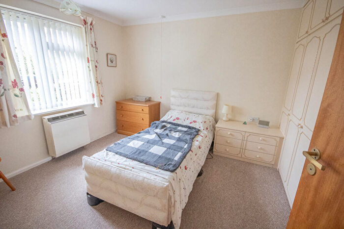 2 Bedroom Bungalow For Sale In Meadowlark Grove, Oakwood, DE21