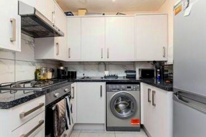 2 Bedroom Flat To Rent In Godstone Road, Kenley, CR8