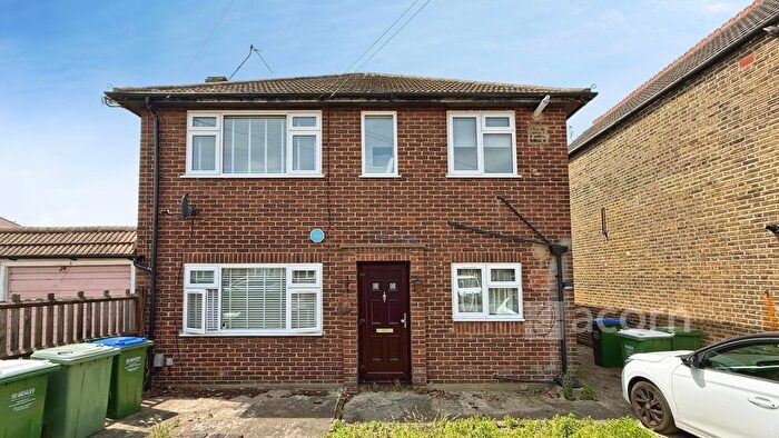 2 Bedroom Maisonette To Rent In Dalmeny Road, Erith, DA8