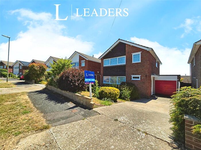 4 Bedroom Detached House For Sale In Inverness Avenue, Fareham, Hampshire, PO15