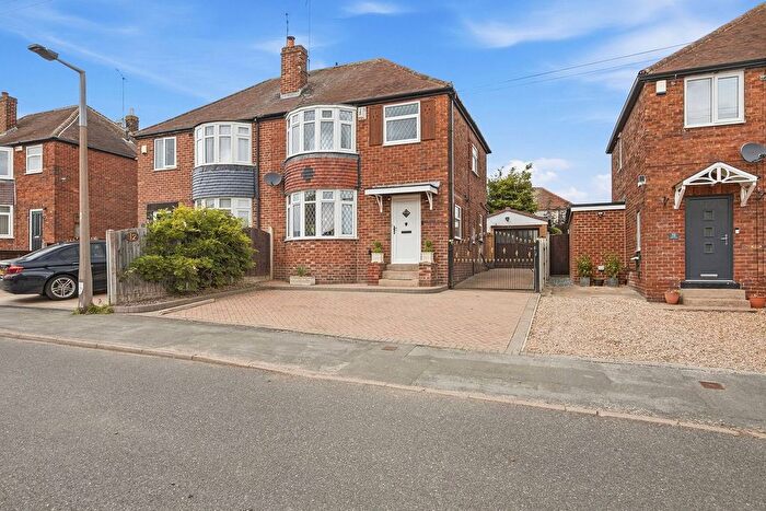 3 Bedroom Semi-Detached House For Sale In Barrie Grove, Hellaby, Rotherham, S66
