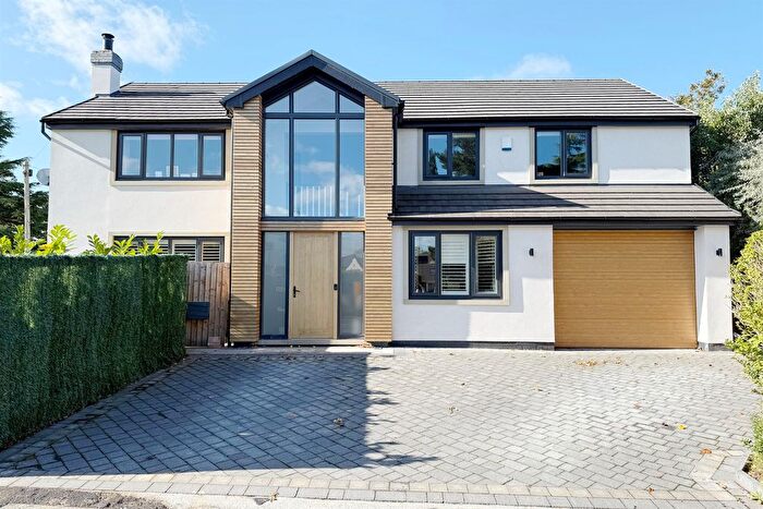 5 Bedroom Detached House For Sale In Regent Close, Bramhall, SK7