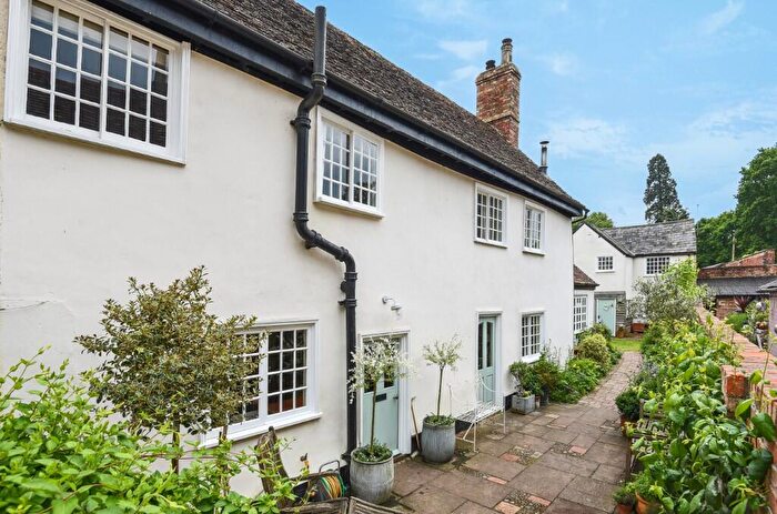 4 Bedroom Semi-Detached House For Sale In Carters Yard, High Street, Kimbolton, PE28
