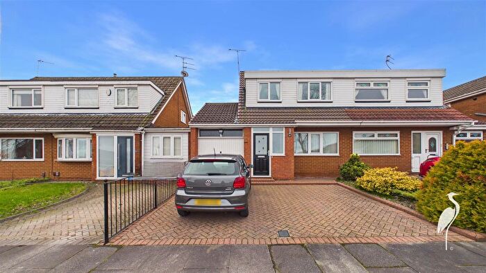 3 Bedroom Semi Detached House For Sale In Harthope Avenue, Wear View, Sunderland, SR5
