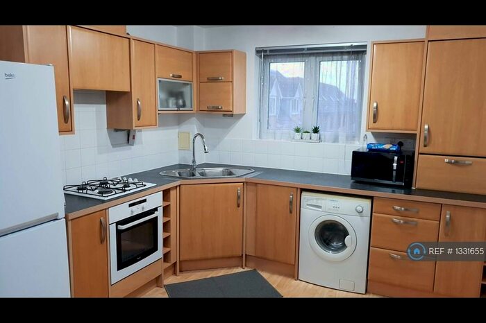 1 Bedroom Flat To Rent In Grenfell Avenue, Hornshurch, RM12