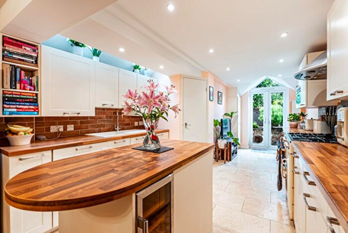 3 Bedroom Terraced House For Sale In Cannon Street, St. Albans, Hertfordshire, AL3