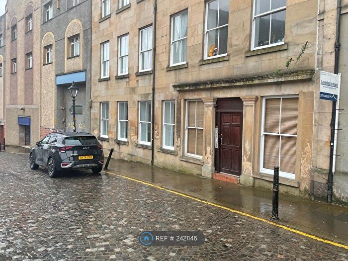 2 Bedroom Flat To Rent In School Wynd, Paisley, PA1