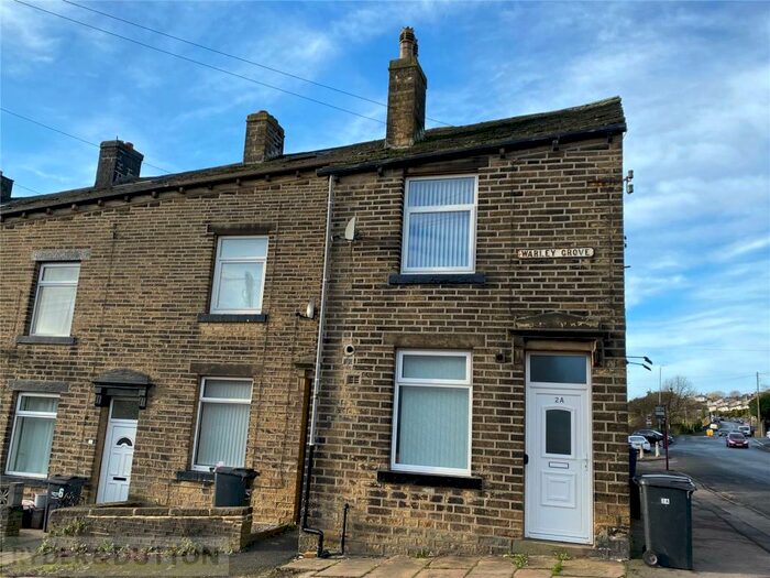 2 Bedroom Maisonette To Rent In Warley Grove, Highroad Well, Halifax, West Yorkshire, HX2