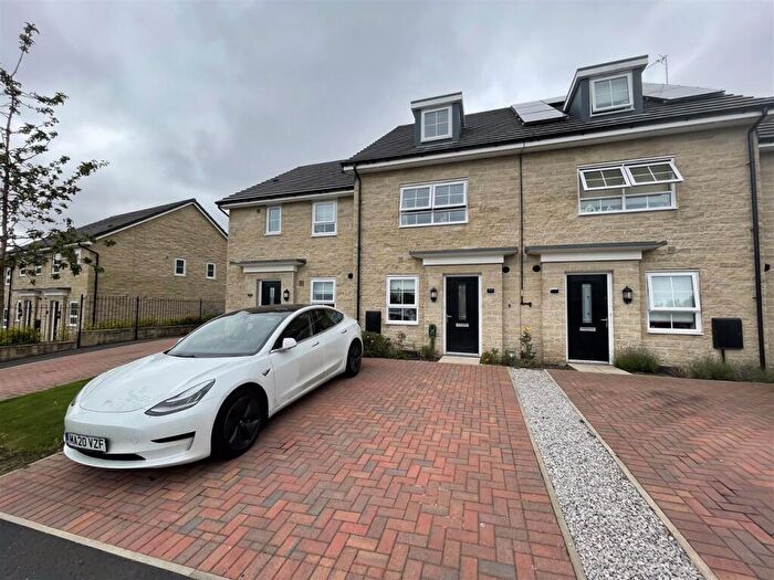 4 Bedroom Terraced House For Sale In Fields Farm Road Hyde, SK14