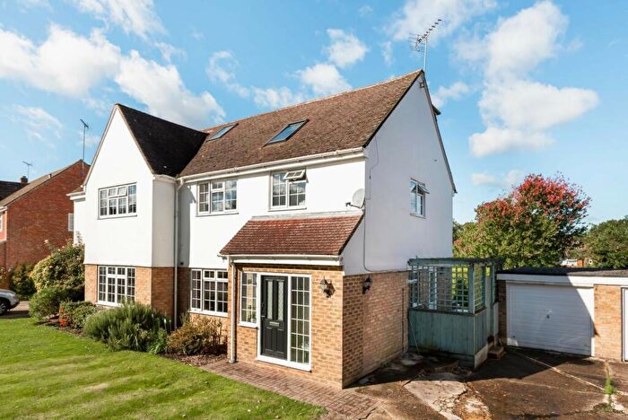 4 Bedroom Semi-Detached House For Sale In Overbrook, West Horsley, KT24