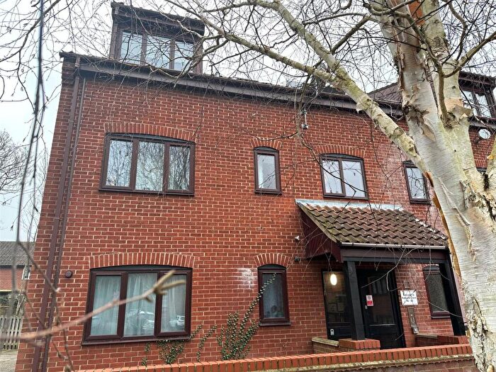 2 Bedroom Flat To Rent In Roseville Close, Norwich, NR1