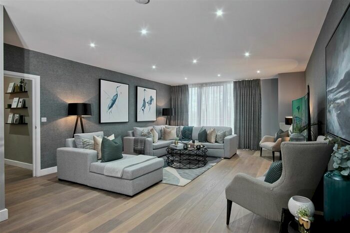 3 Bedroom Flat To Rent In Mcgill House, Needell Road, SE10