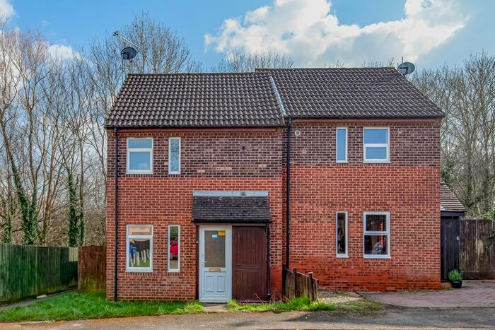 2 Bedroom Semi-Detached House To Rent In Forsythia Walk, Banbury, OX16