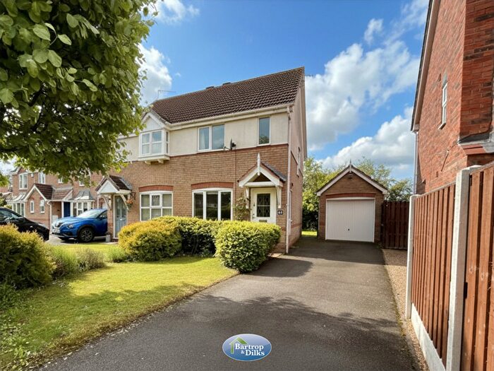 2 Bedroom Semi-Detached House For Sale In Wallingbrook Rise, Worksop, S80