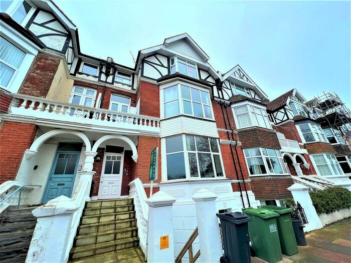 2 Bedroom Flat To Rent In Park Road, Bexhill-On-Sea, TN39