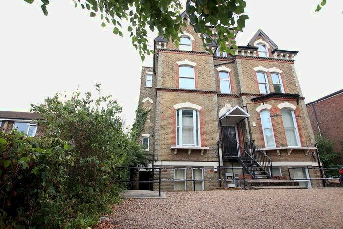 1 Bedroom Flat To Rent In Warminster Road, London, SE25