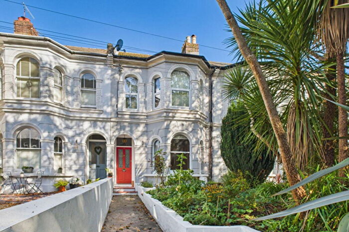 2 Bedroom Flat For Sale In South Farm Road, Worthing, BN14