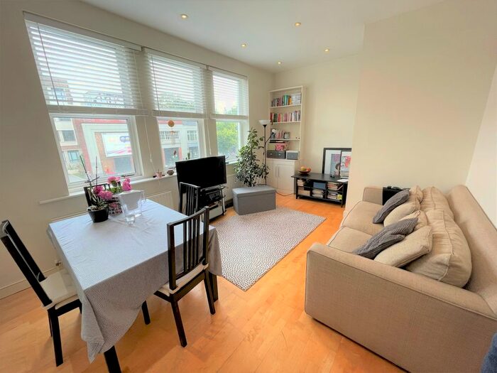 2 Bedroom Flat To Rent In A Station Parade, Balham High Road, London, SW12